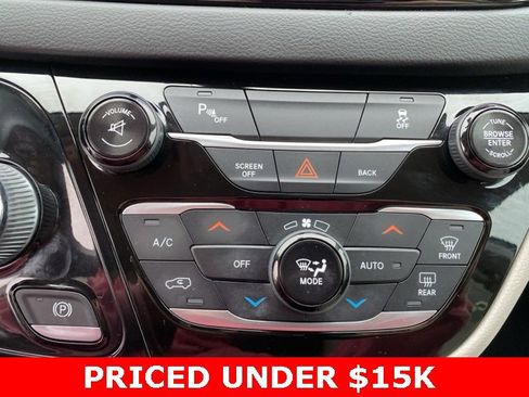 Certified 2017 Chrysler Pacifica Touring-L w/ Tire & Wheel Group image 26