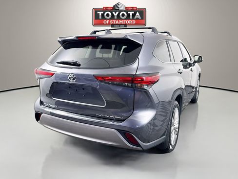 Used 2023 Toyota Highlander Platinum AWD/4WD image 7