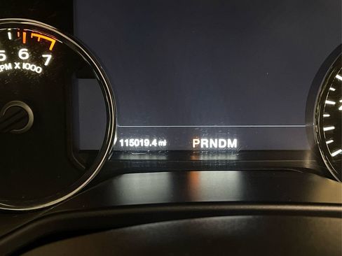 Used 2017 Ford F150 Platinum w/ Equipment Group 701A Luxury image 21