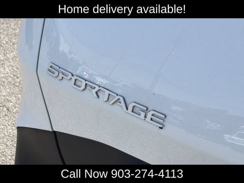 Used 2023 Kia Sportage LX AWD/4WD image 6