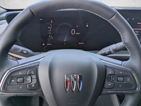 Used 2026 Buick Envista Avenir FWD image 11