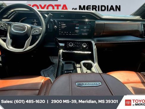 Used 2025 GMC Sierra 2500 Denali Ultimate image 13