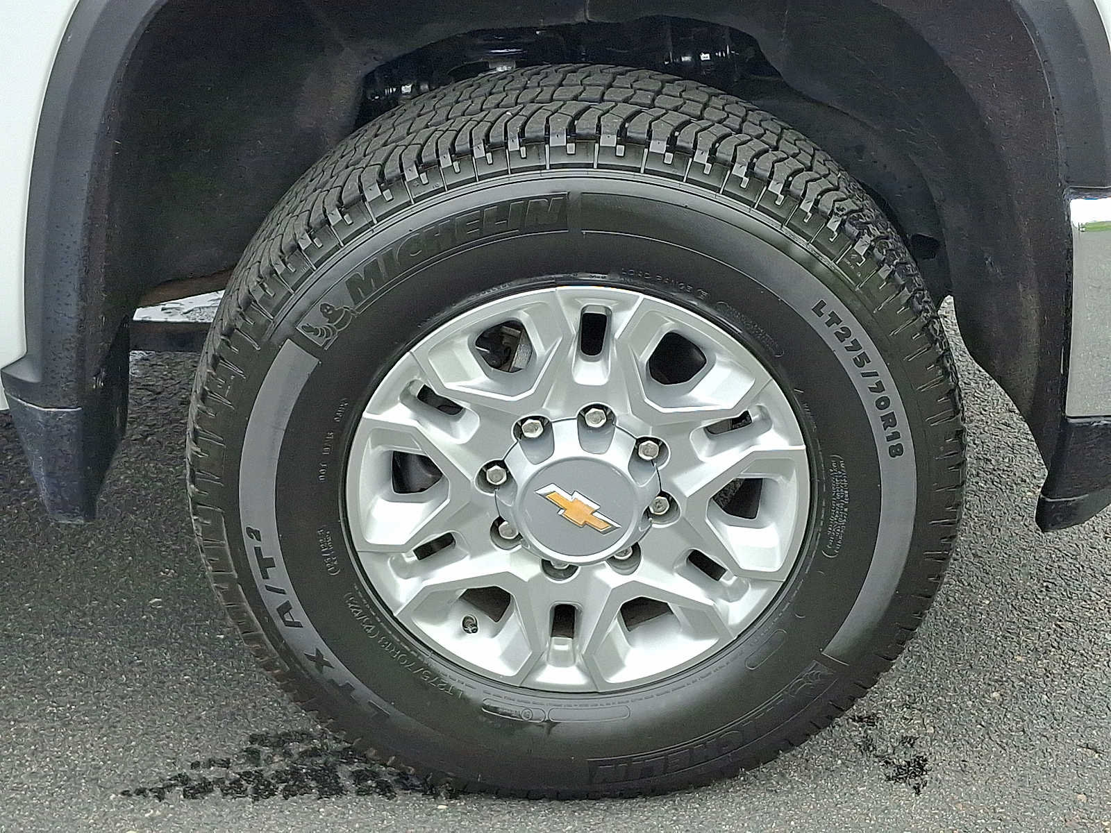 Used 2024 Chevrolet Silverado 2500 LT w/ Convenience Package AWD/4WD image 8
