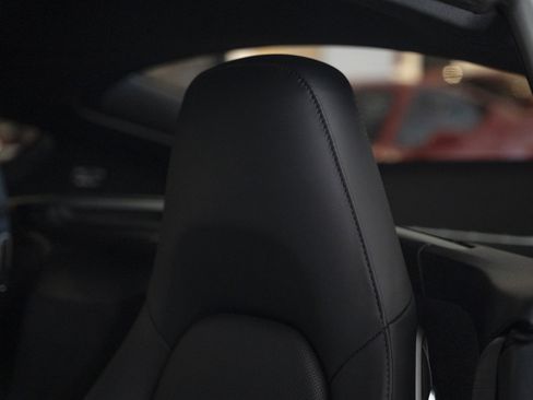 Used 2025 Porsche 718 Cayman S RWD image 25