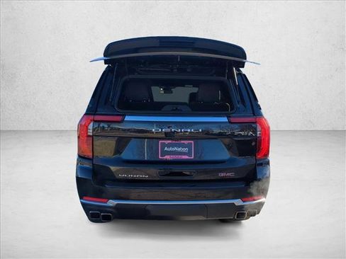 Used 2025 GMC Yukon Denali image 7