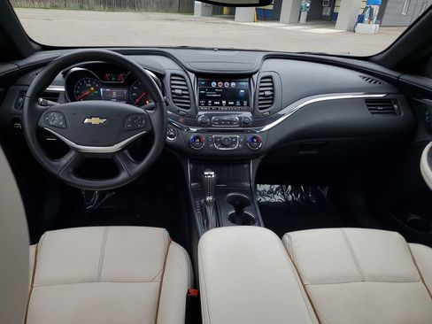 Used 2017 Chevrolet Impala Premier w/ Enhanced Convenience Package FWD image 10
