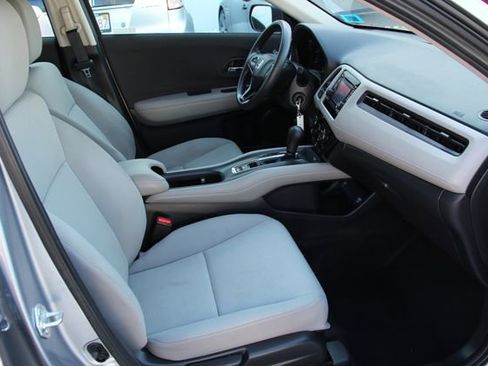 Used 2021 Honda HR-V LX image 34