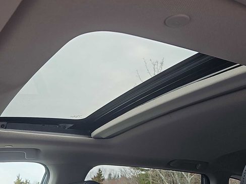 Used 2024 Honda CR-V EX-L image 17