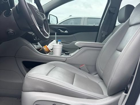 Used 2023 GMC Acadia SLT w/ Technology Package FWD image 13