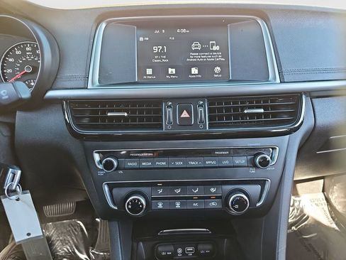 Used 2018 Kia Optima S FWD image 14