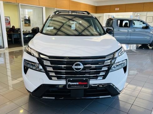 New 2026 Nissan Rogue Platinum image 13