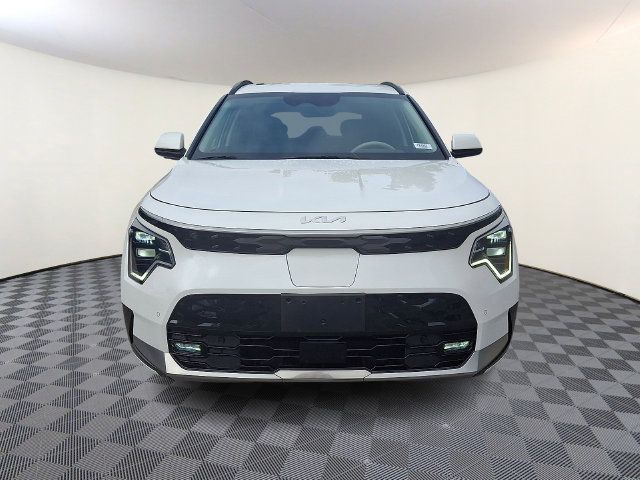 Certified 2023 Kia Niro Wave w/ Wave Preserve Package FWD image 2