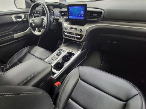 Used 2023 Ford Explorer XLT w/ Equipment Group 202A image 38