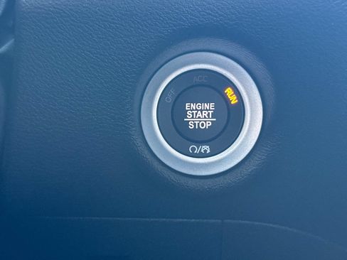 New 2027 Chrysler Pacifica Select FWD image 22