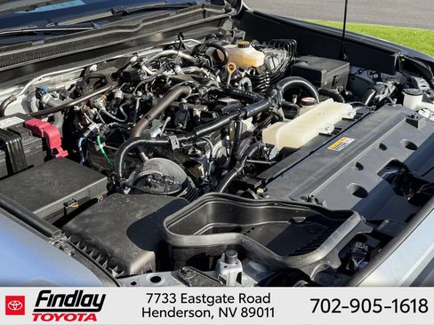 Certified 2025 Toyota Tacoma SR5 AWD/4WD image 28