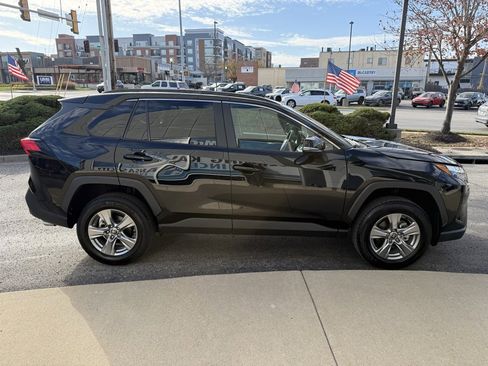 Used 2025 Toyota RAV4 XLE image 4