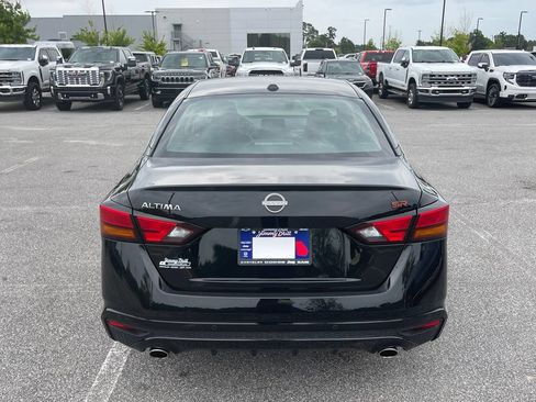 Used 2024 Nissan Altima 2.5 SR FWD image 18
