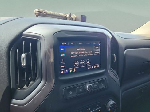 Used 2021 Chevrolet Silverado 2500 Custom w/ Custom Value Package AWD/4WD image 25