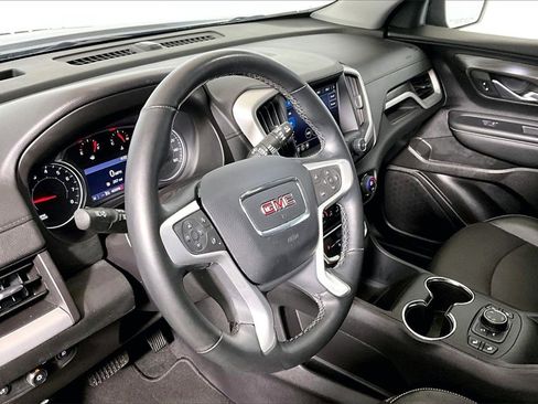 Used 2024 GMC Terrain SLT image 10