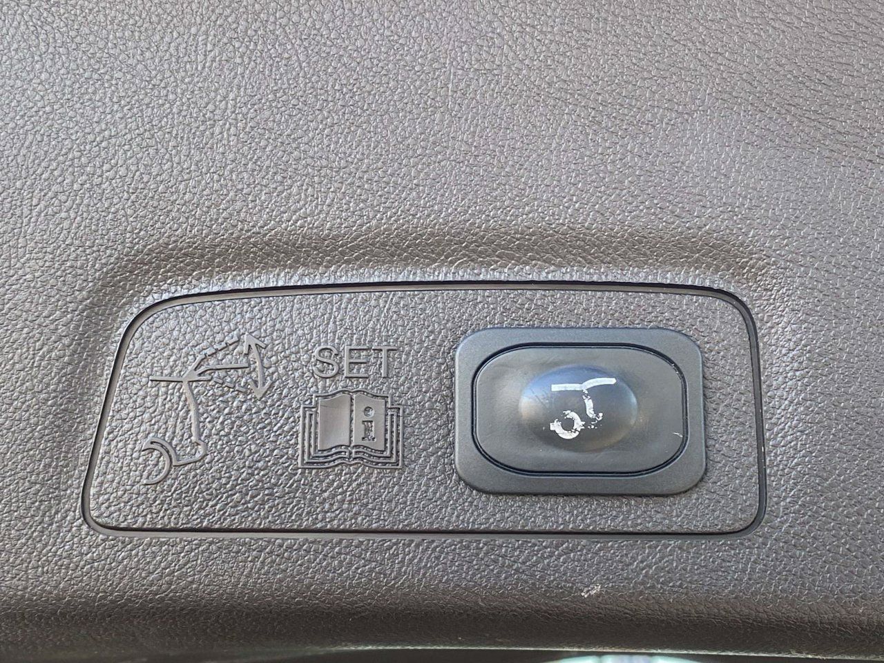 Used 2019 Lincoln MKC Reserve FWD image 19