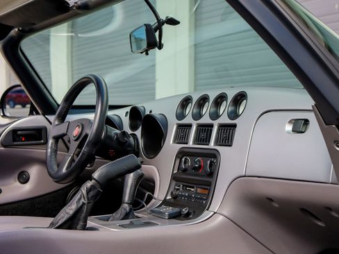 Used 1995 Dodge Viper RT/10 image 55