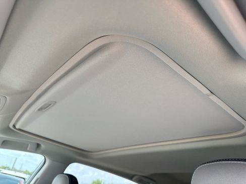 Used 2018 Toyota RAV4 XLE w/ Plus Extra Value Package FWD image 16