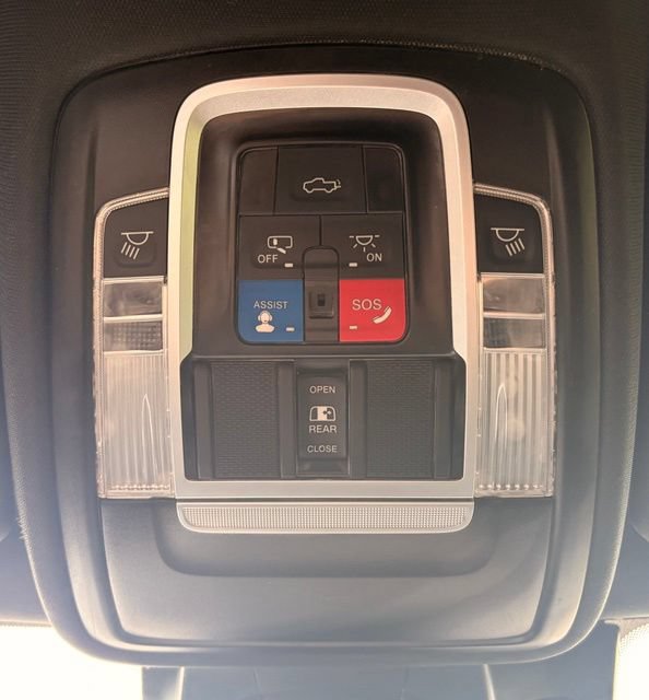 Used 2023 RAM 1500 Laramie AWD/4WD image 24
