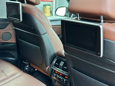 Used 2015 BMW X5 xDrive50i image 18