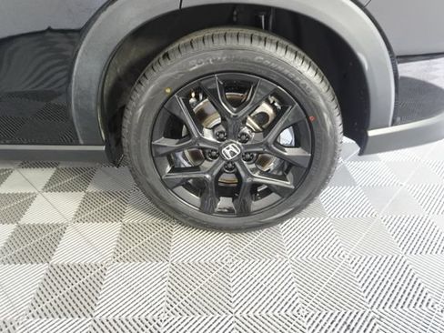 Used 2024 Honda HR-V Sport image 18