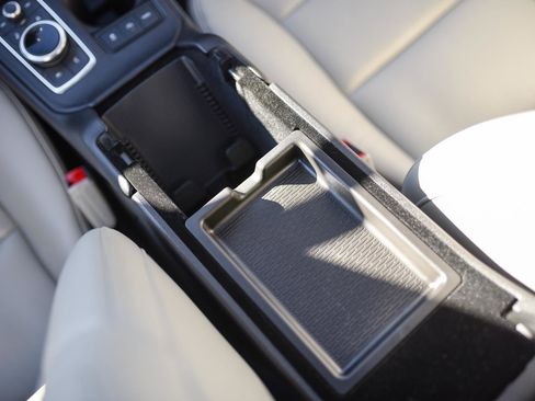 Used 2022 Cadillac XT4 Premium Luxury w/ Enhanced Visibility Package image 36