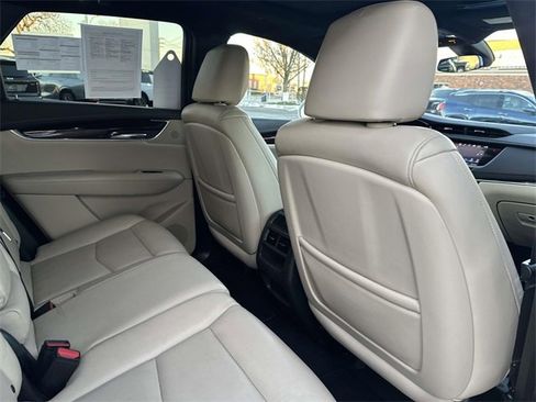 Used 2017 Cadillac XT5 Luxury w/ Driver Awareness Package image 26