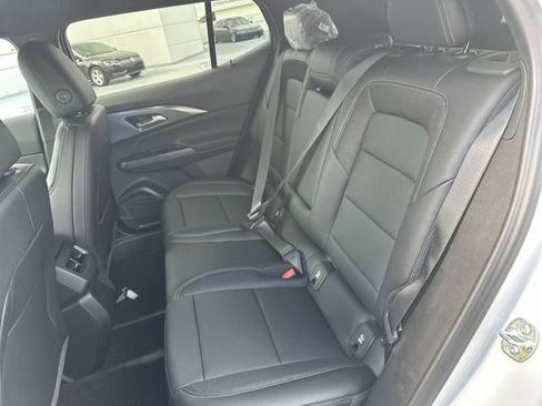 Used 2026 Chevrolet Equinox EV LT image 24