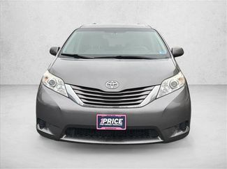Used 2015 Toyota Sienna LE video 2