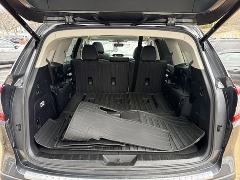 Certified 2021 Subaru Ascent Limited w/ Technology Package image 32