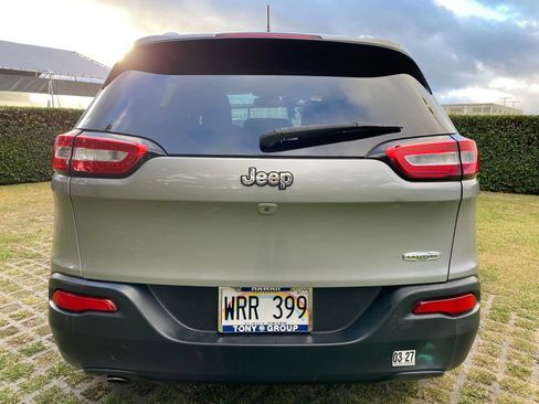 Used 2016 Jeep Cherokee Latitude FWD image 24