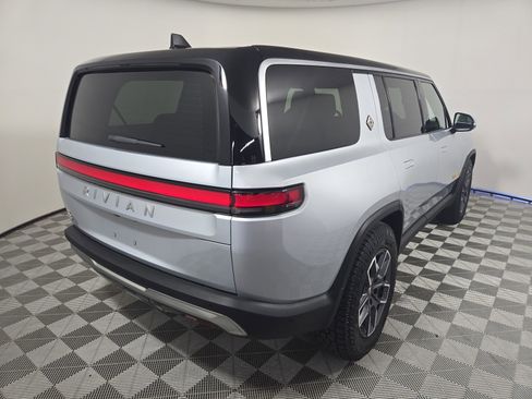 Used 2022 Rivian R1S Launch Edition image 5