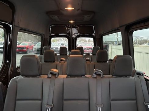 Used 2022 Mercedes-Benz Sprinter 2500 w/ Acoustic Package image 5