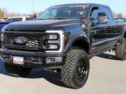 New 2026 Ford F250 Lariat w/ Black Appearance Package