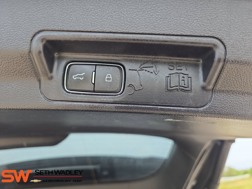 Used 2021 Ford Explorer XLT w/ Equipment Group 202A AWD/4WD image 14