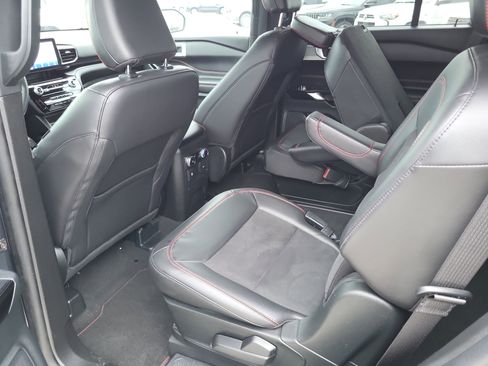 Used 2023 Ford Explorer ST-Line w/ Class IV Trailer Tow Package image 14