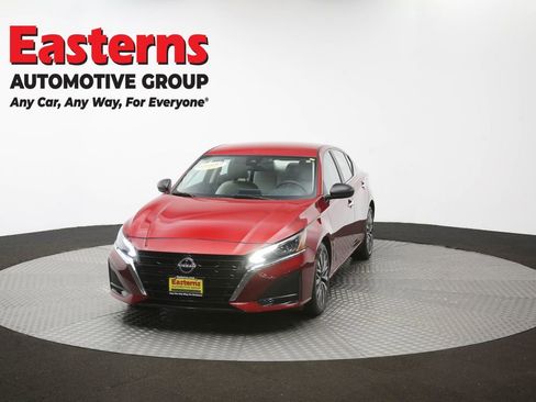 Used 2025 Nissan Altima 2.5 SV FWD image 53