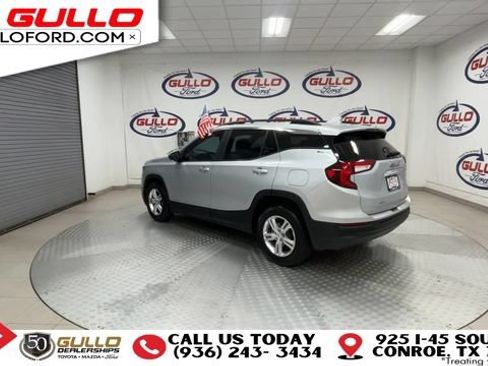 Used 2022 GMC Terrain SLE w/ Driver Convenience Package FWD image 6