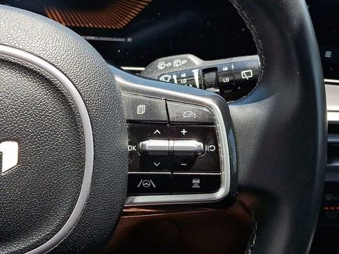 Certified 2024 Kia Sorento S w/ Panoramic Sunroof Package FWD image 24