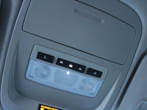 Used 2018 Chevrolet Colorado Z71 image 14