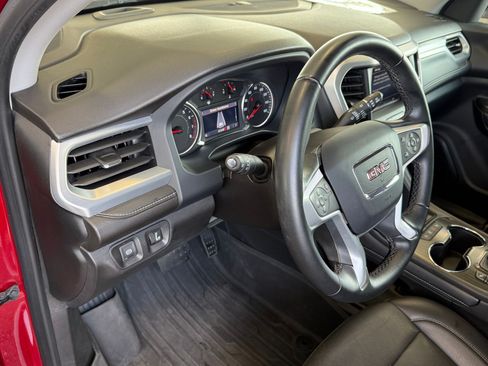 Used 2023 GMC Acadia SLT AWD/4WD image 4