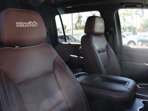 Used 2021 Chevrolet Suburban High Country w/ Premium Package image 45