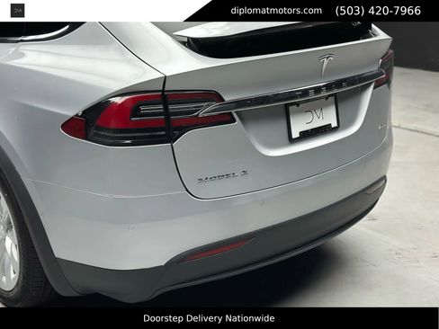 Used 2017 Tesla Model X 75D image 15