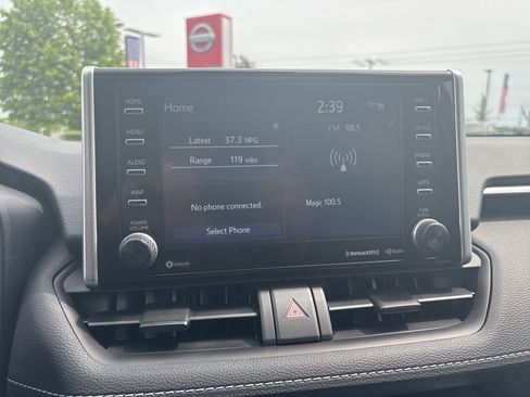 Used 2021 Toyota RAV4 XLE w/ Convenience Package AWD/4WD image 16