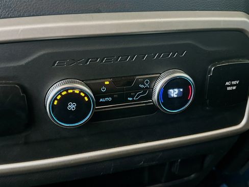 Used 2024 Ford Expedition Max XLT image 27