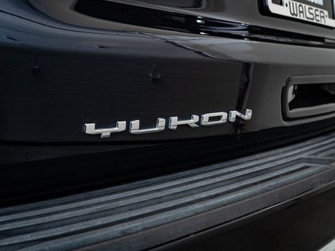 Used 2023 GMC Yukon Denali w/ LPO, Floor Liner Package image 21